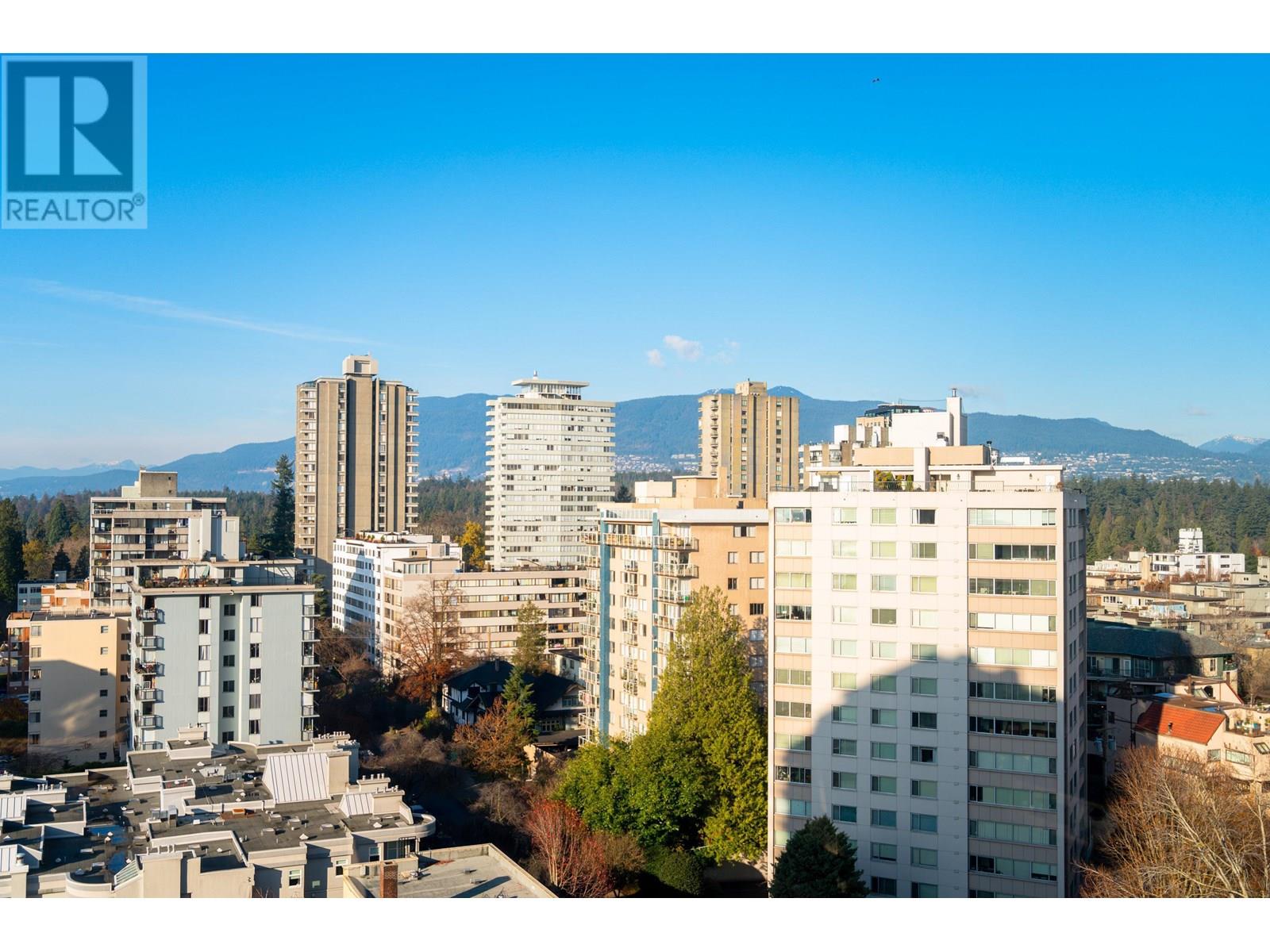 Photo 5 of 1603 1850 Comox Street, Vancouver BC