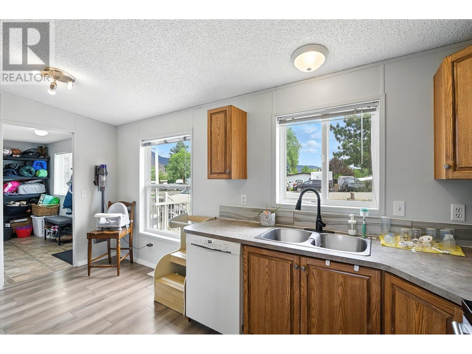 Photo 18 of 779 Klahanie Drive, Kamloops BC