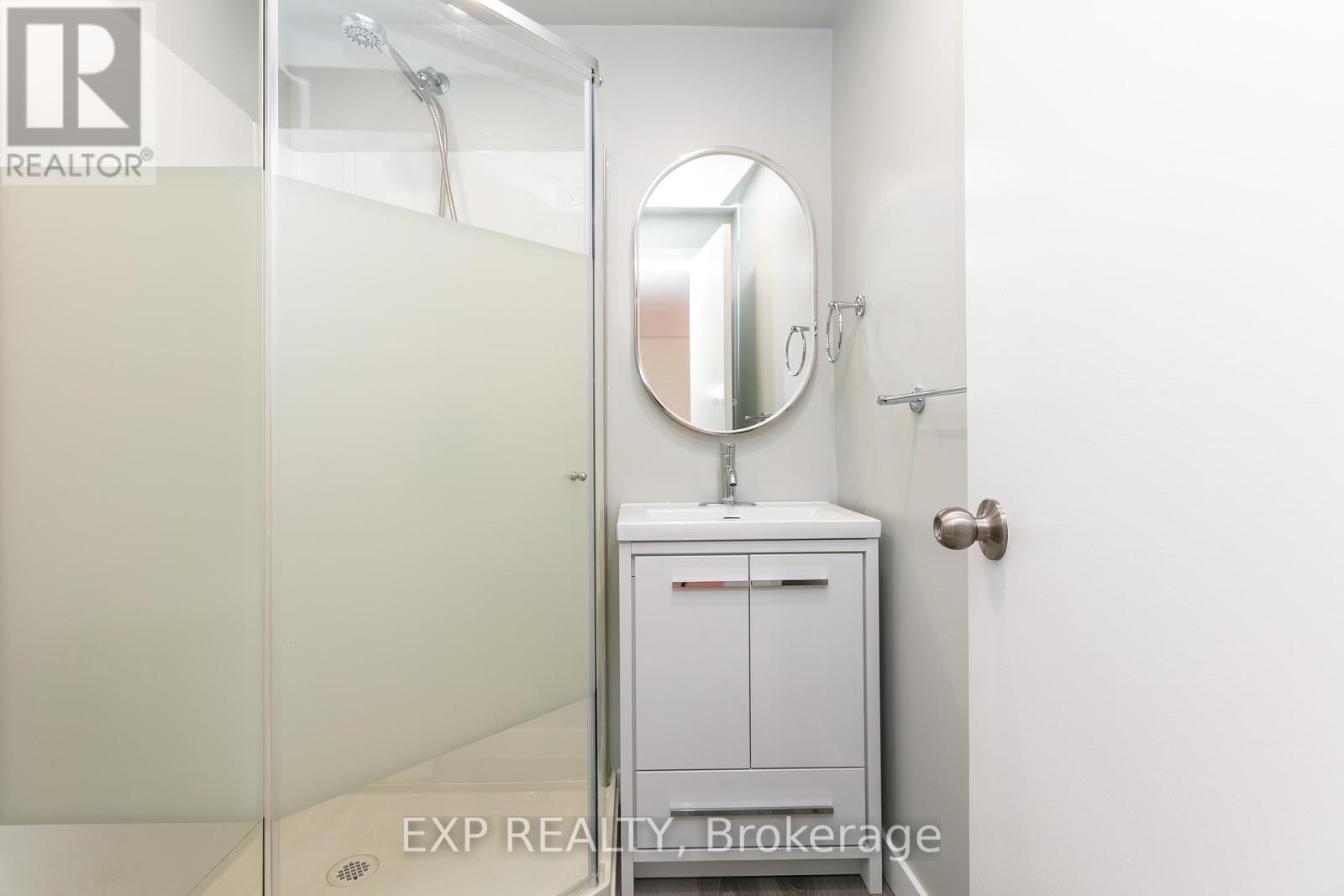 Photo 2 of 303 Shakespeare Street, Ottawa ON