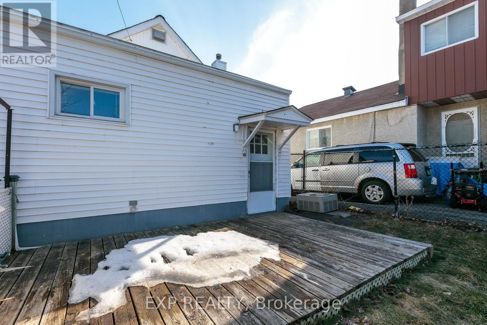 Photo 13 of 303 Shakespeare Street, Ottawa ON