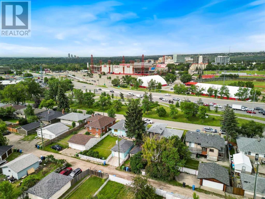 Single Family House 4 Level for Sale in  Capitol Hill Crescent NW Banff Trail Calgary 