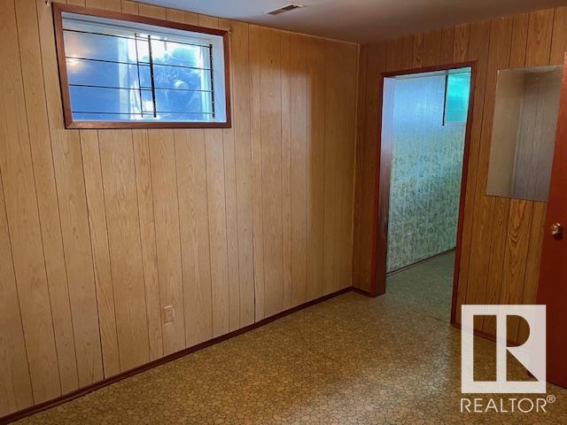 Photo 6 of 13512 65 St Nw, Edmonton AB