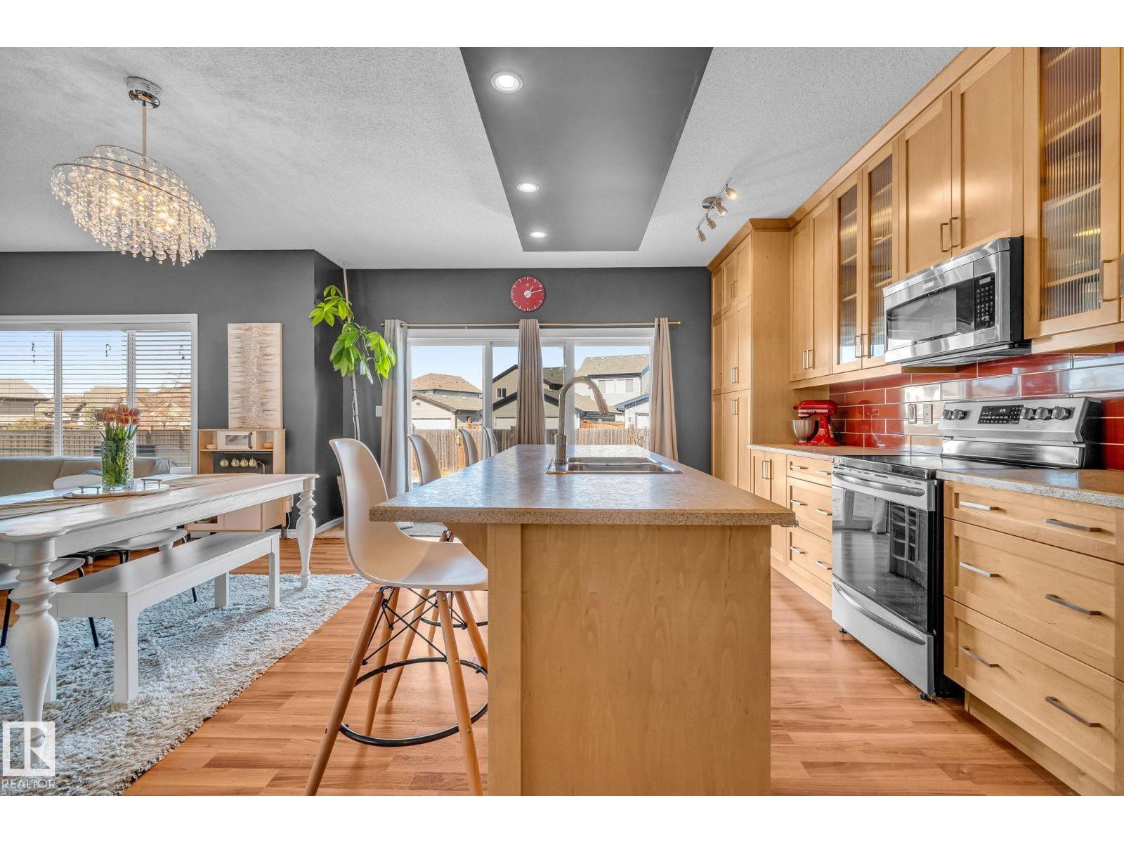 Photo 8 of 5816 168 Av Nw, Edmonton AB