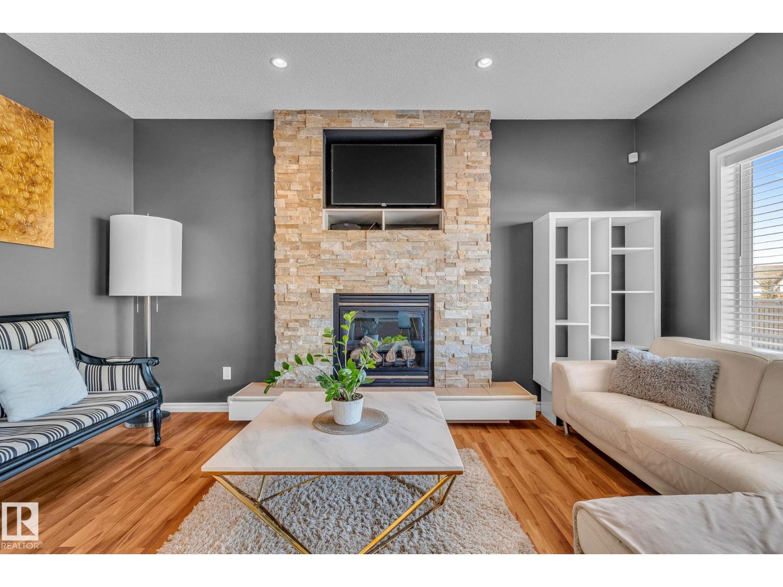 Photo 2 of 5816 168 Av Nw, Edmonton AB