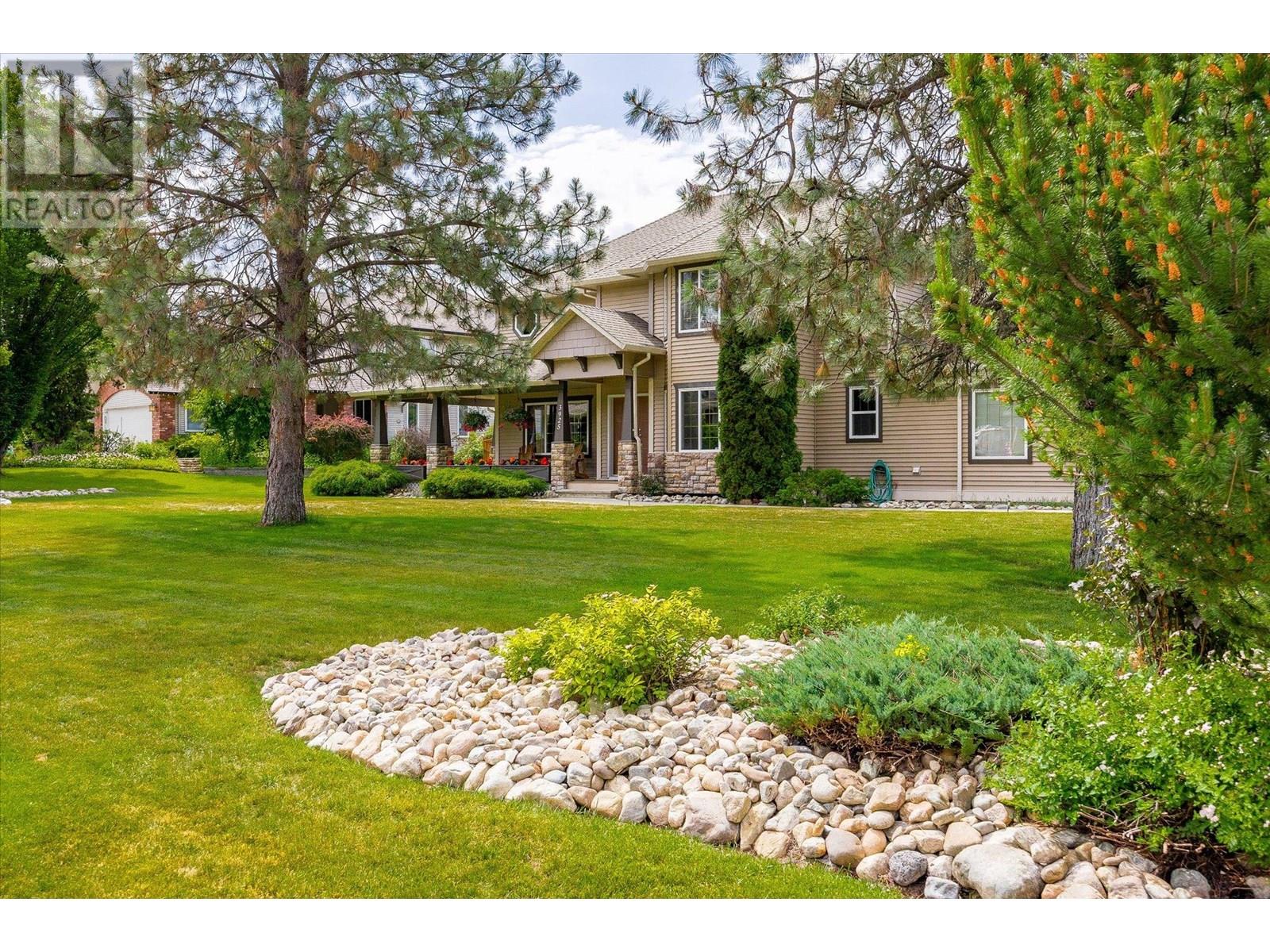  3925 Flower Court, Kelowna
