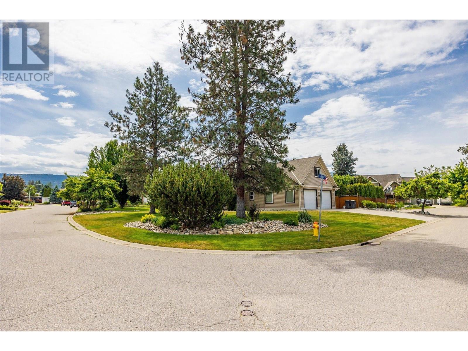  3925 Flower Court, Kelowna