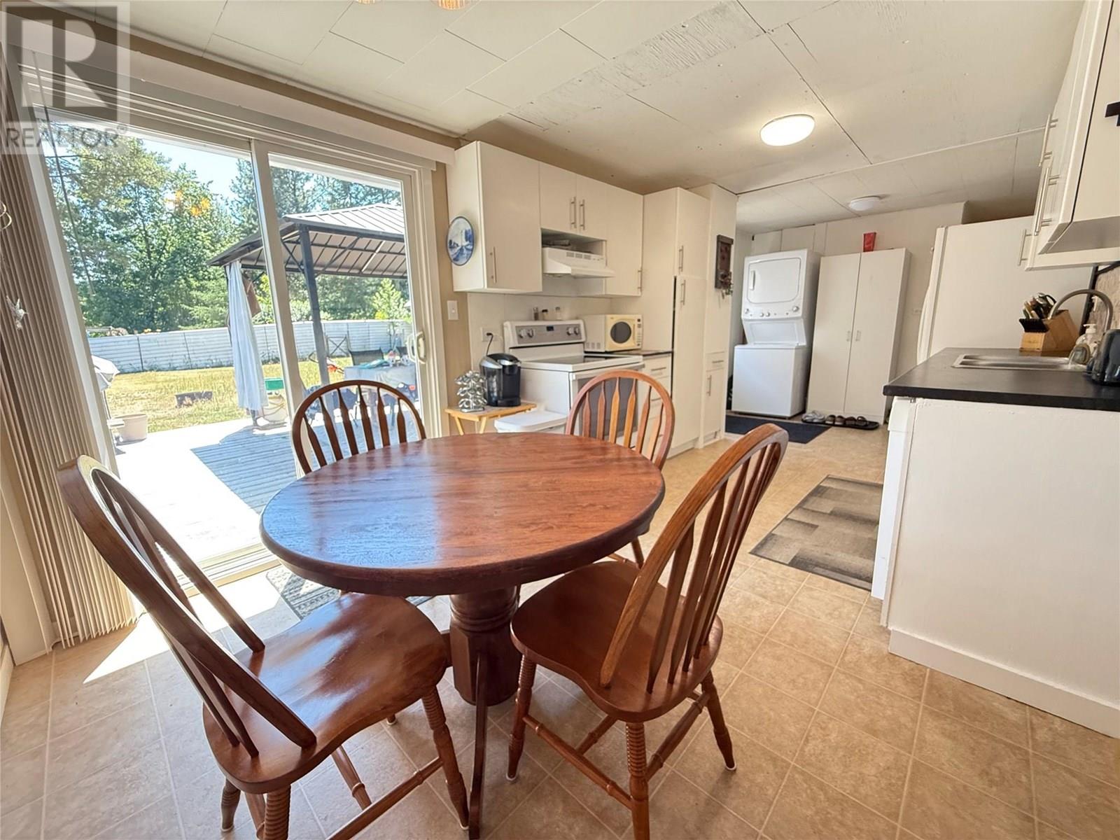 1544 Burger Road, Christina Lake
