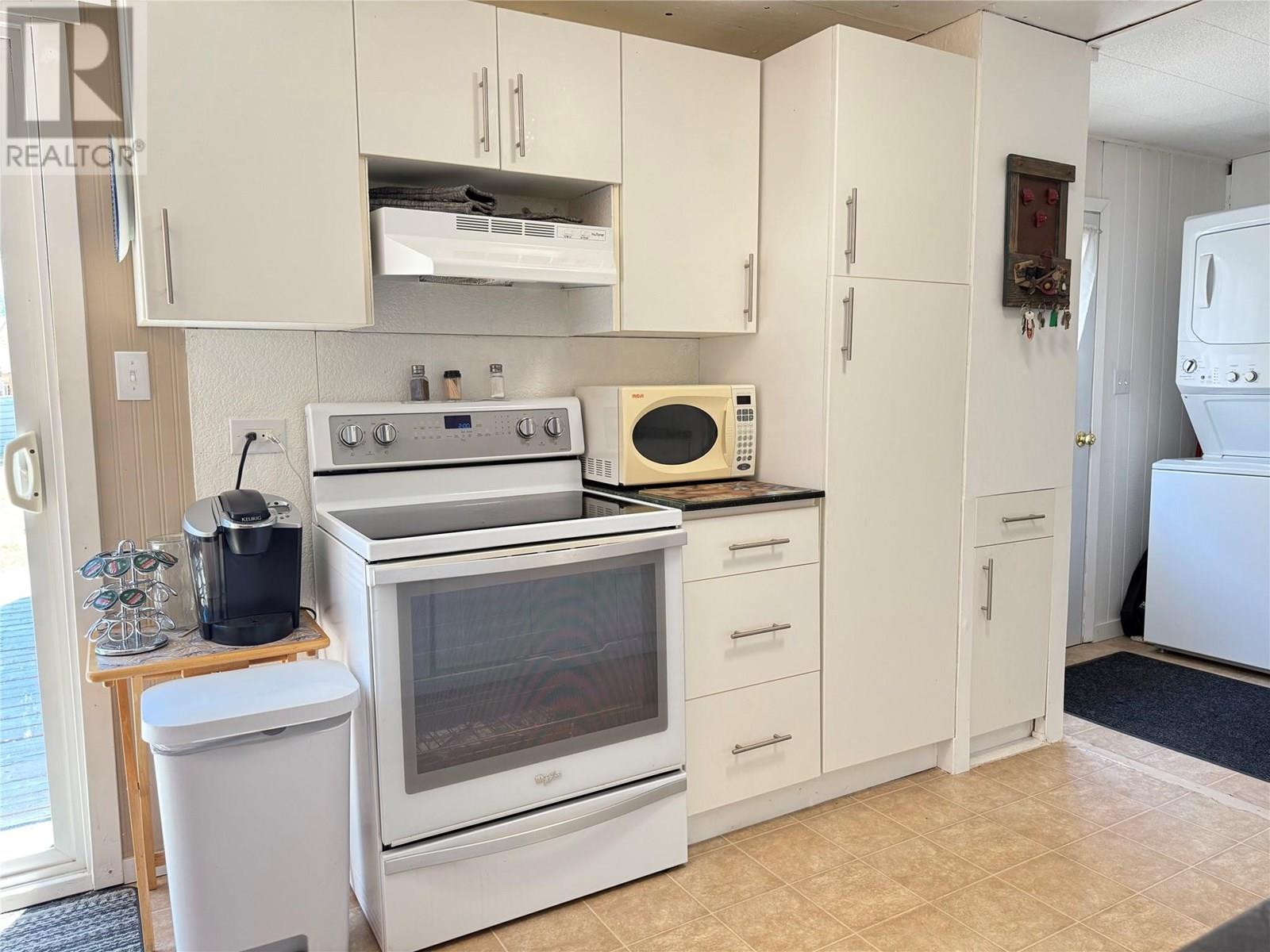 1544 Burger Road, Christina Lake