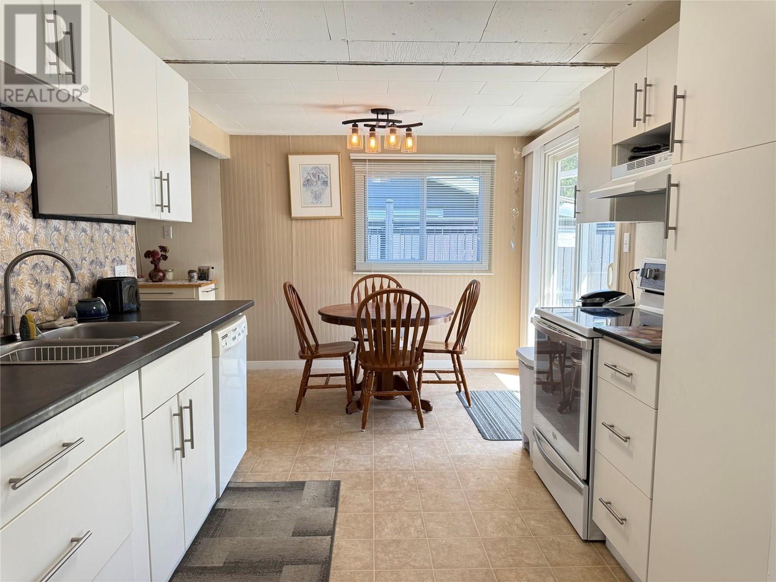 1544 Burger Road, Christina Lake