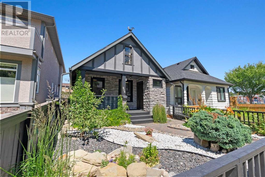 Single Family House Bungalow for Sale in   Avenue NW Sunnyside Calgary 