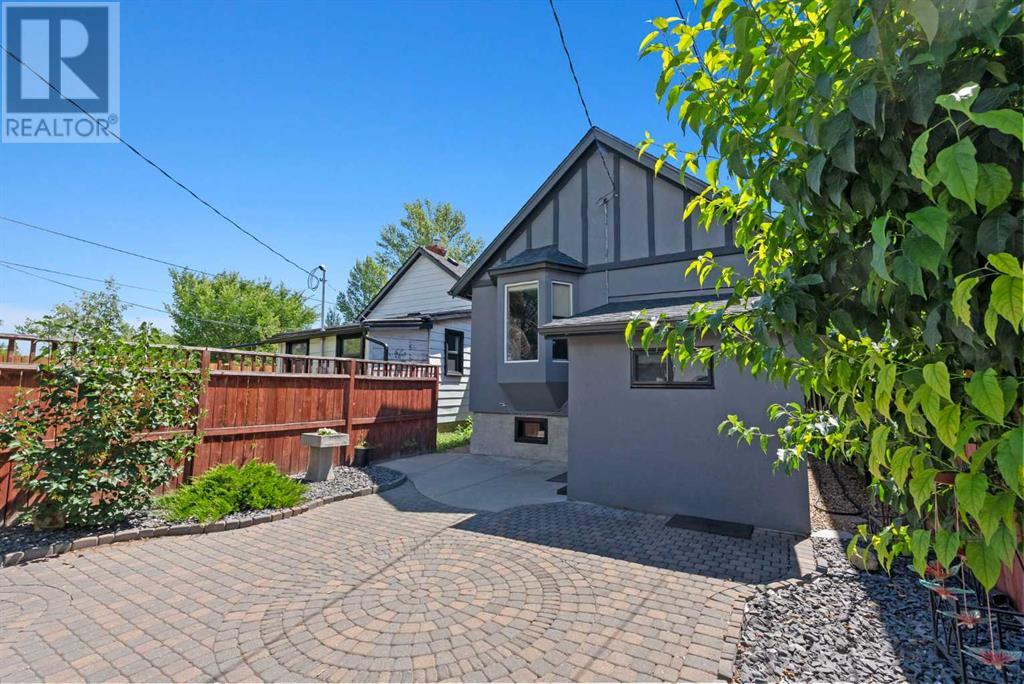 Single Family House Bungalow for Sale in   Avenue NW Sunnyside Calgary 