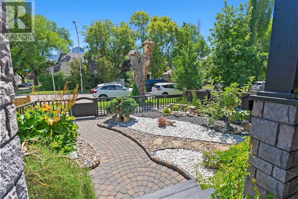 Single Family House Bungalow for Sale in   Avenue NW Sunnyside Calgary 