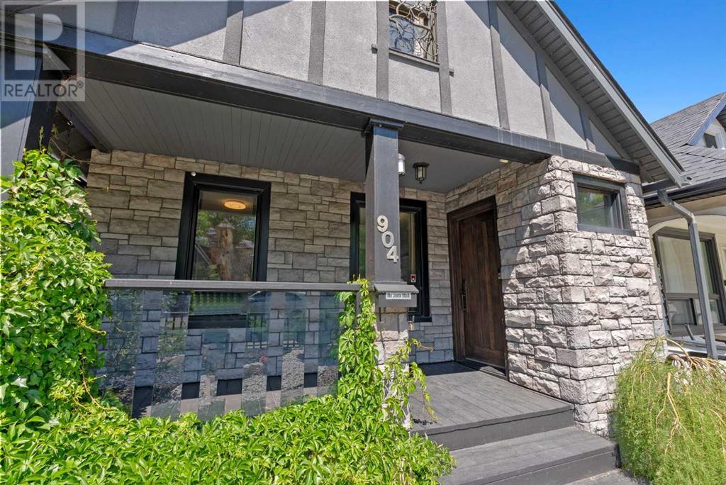 Single Family House Bungalow for Sale in   Avenue NW Sunnyside Calgary 