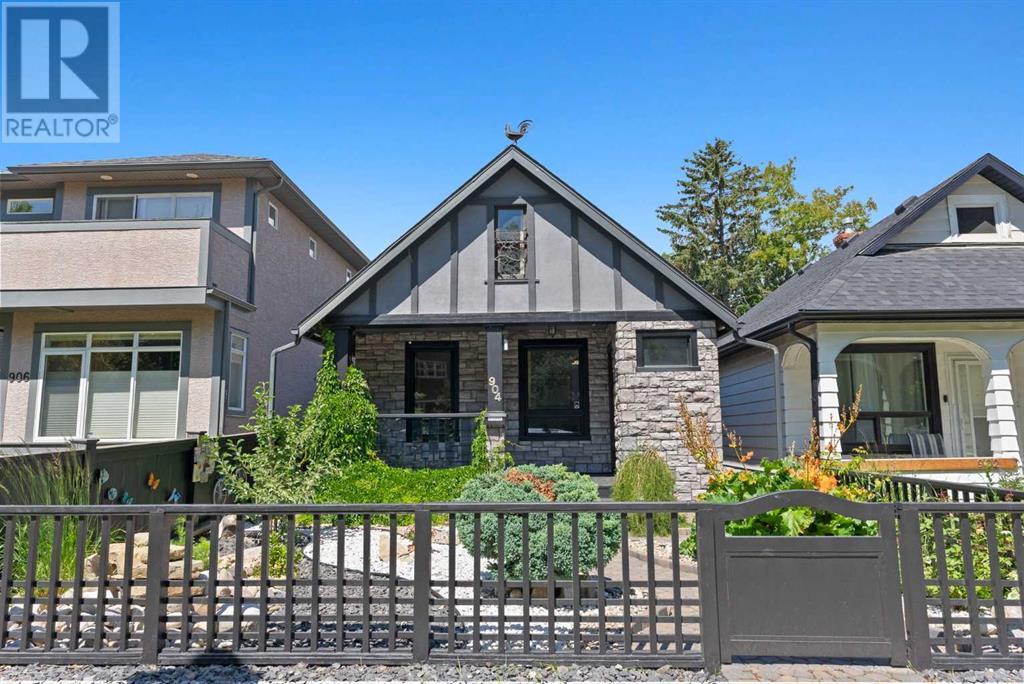 Single Family House Bungalow for Sale in   Avenue NW Sunnyside Calgary 