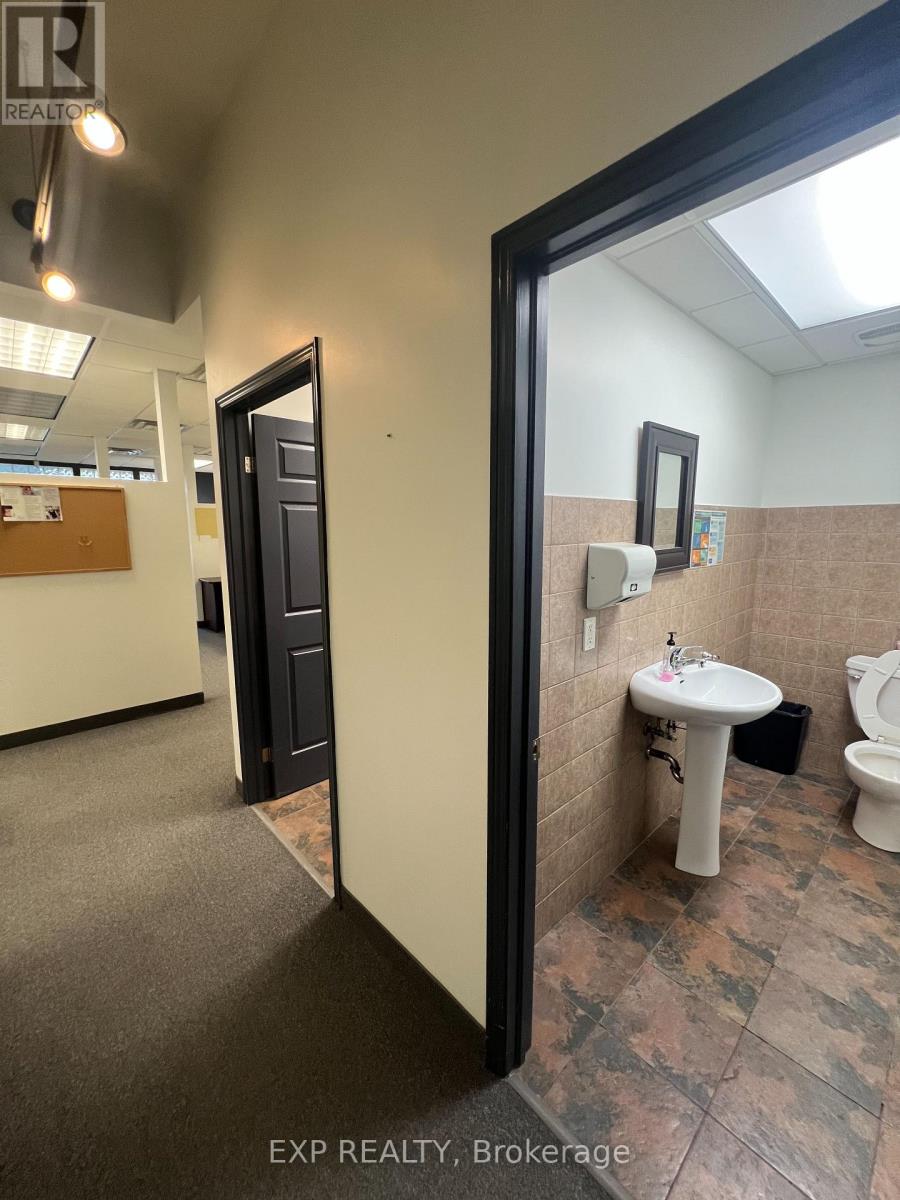 Photo 7 of 8 951 Wilson Avenue, Toronto ON