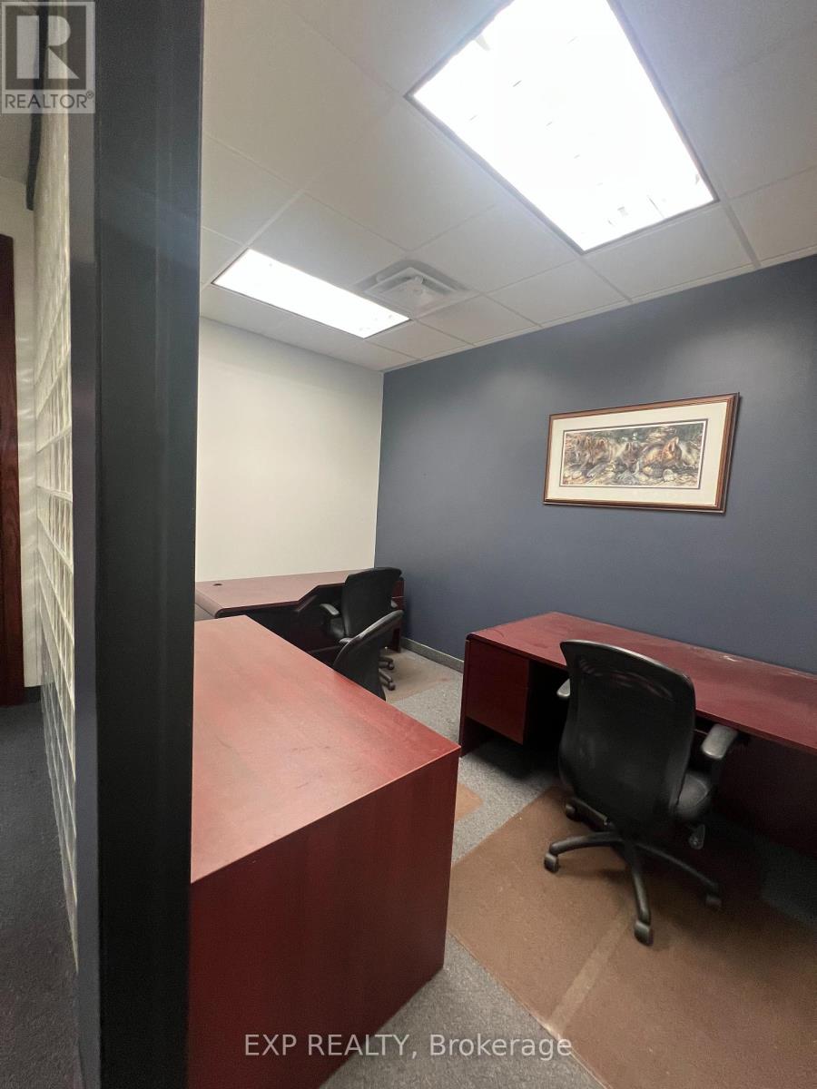 Photo 15 of 8 951 Wilson Avenue, Toronto ON