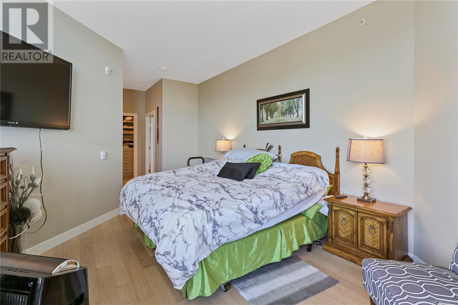 604 3529 Dolphin Dr, Nanoose Bay