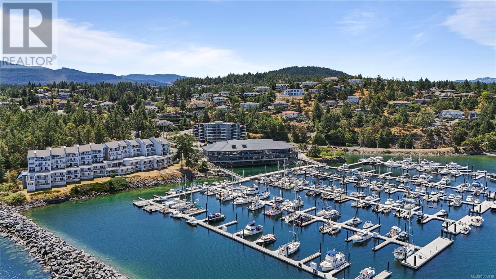 604 3529 Dolphin Dr, Nanoose Bay