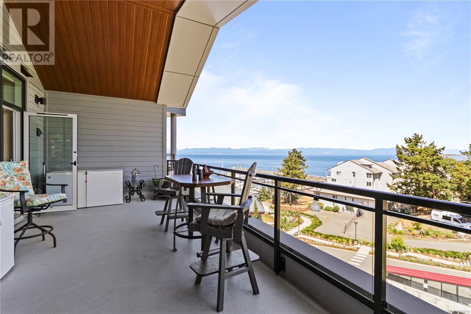 604 3529 Dolphin Dr, Nanoose Bay