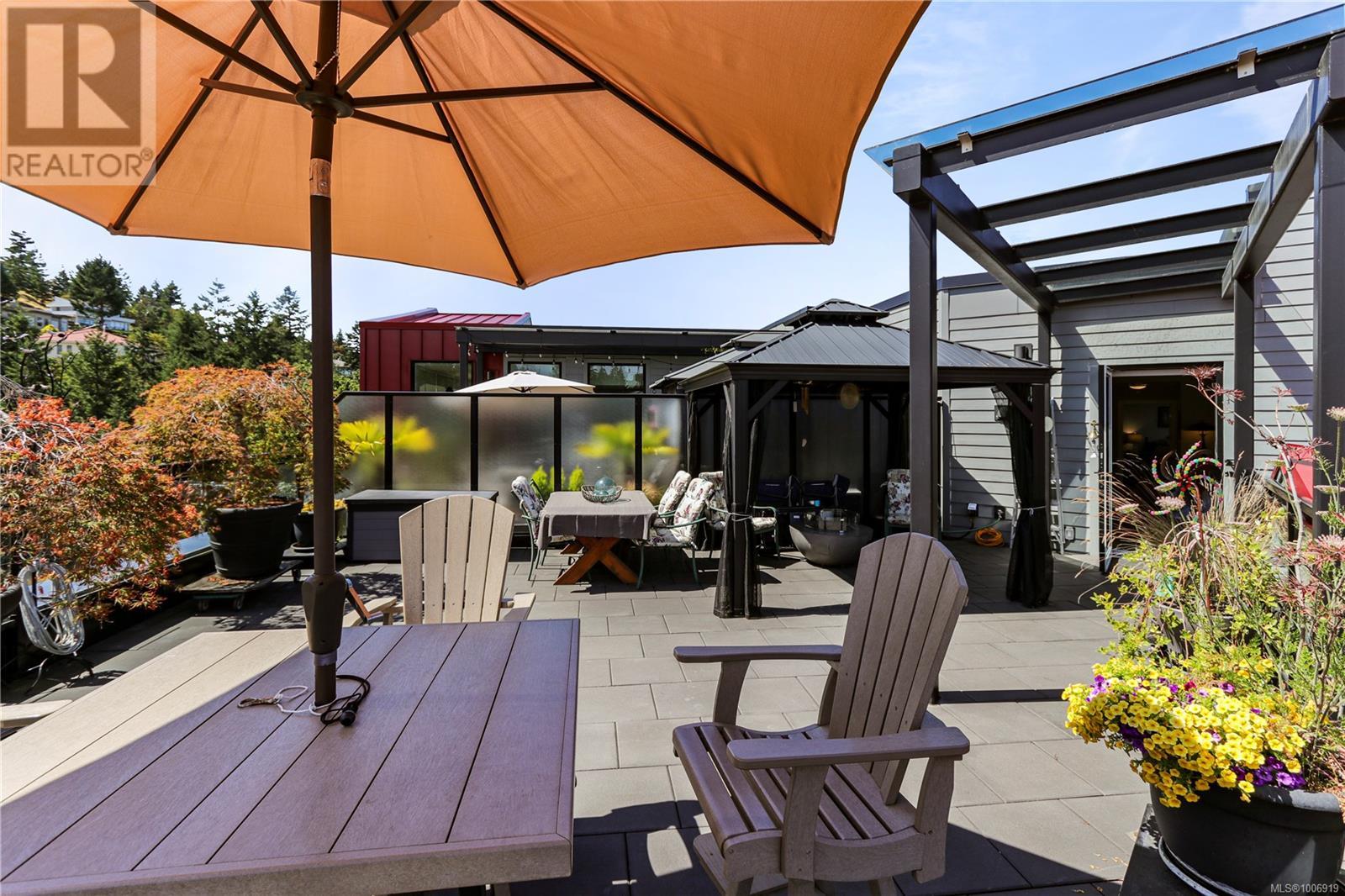 604 3529 Dolphin Dr, Nanoose Bay