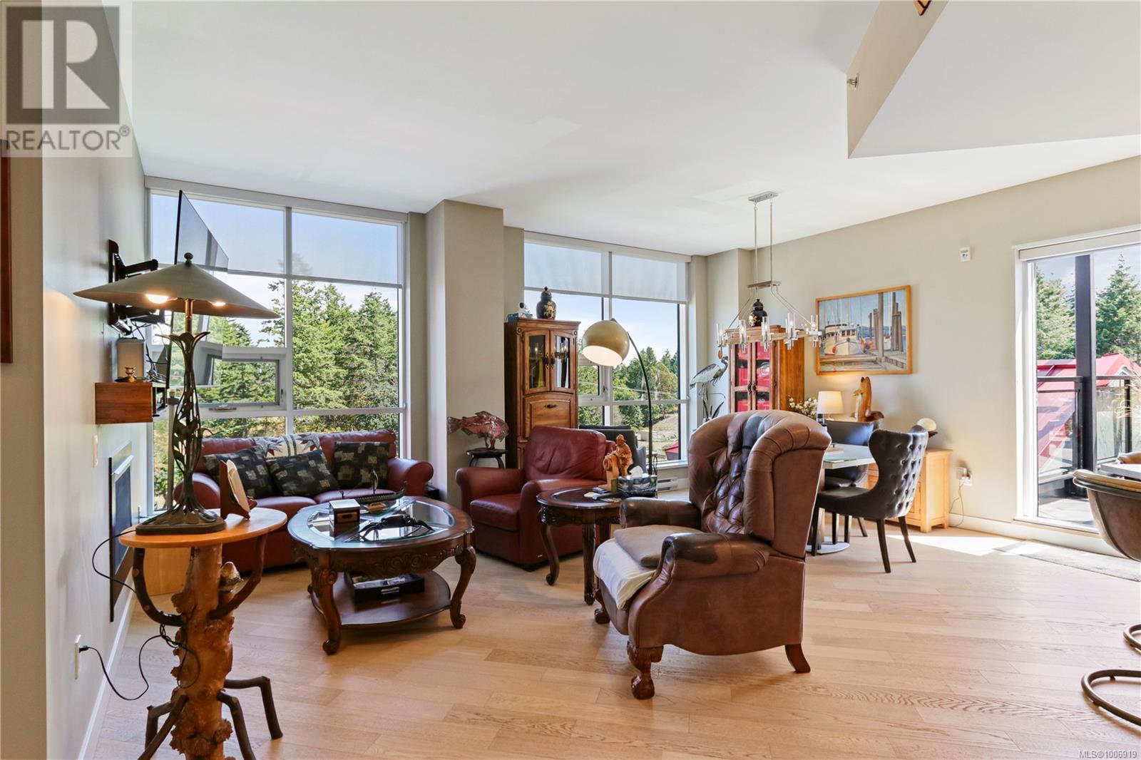 604 3529 Dolphin Dr, Nanoose Bay