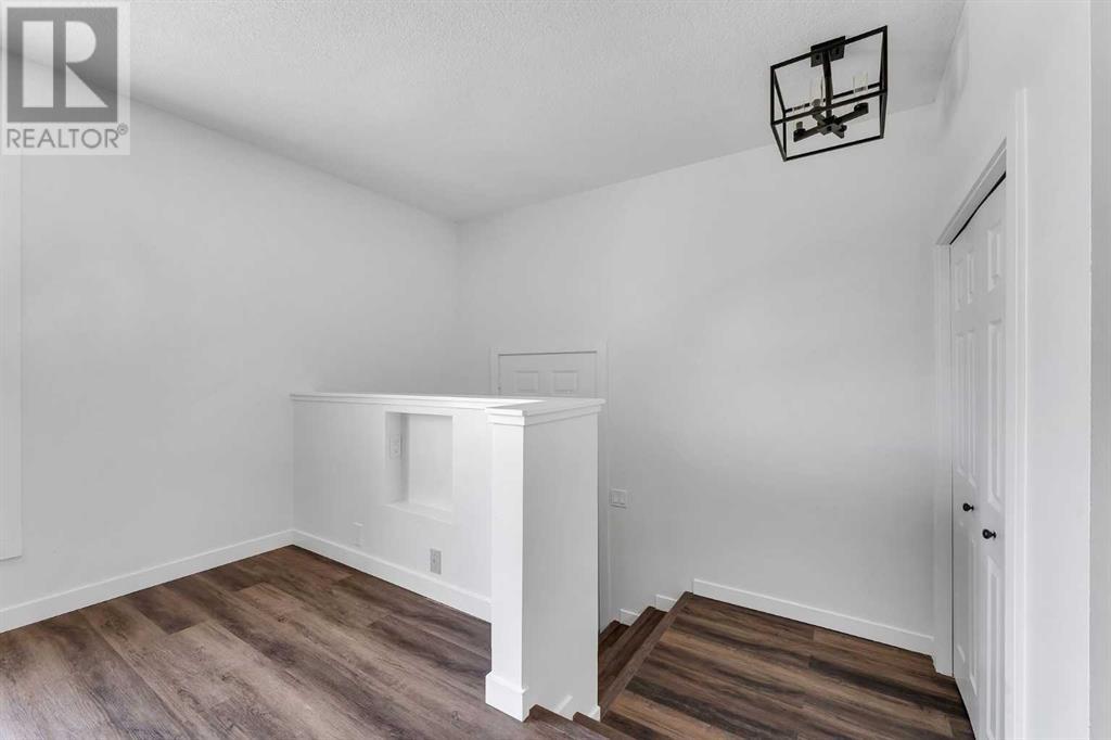 Single Family House Bi-level for Sale in  Cedardale Road SW Cedarbrae Calgary 