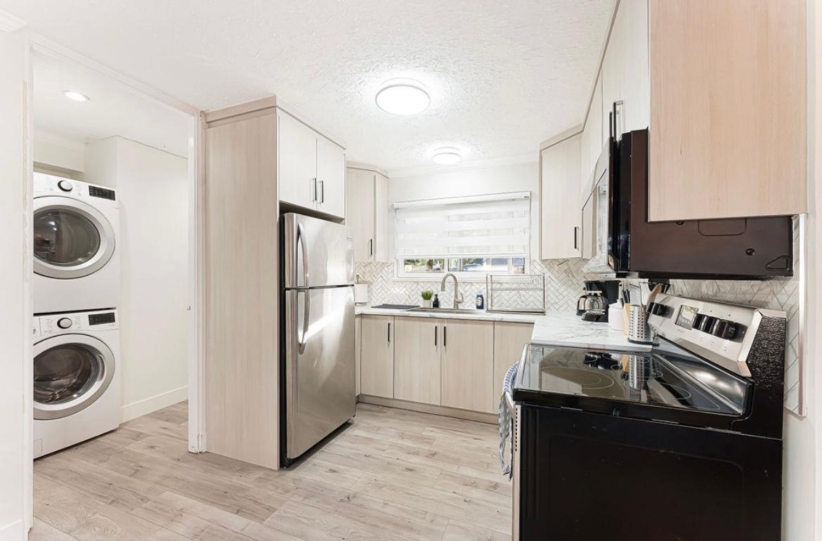 Photo 8 of 20572 43 Avenue, Langley BC