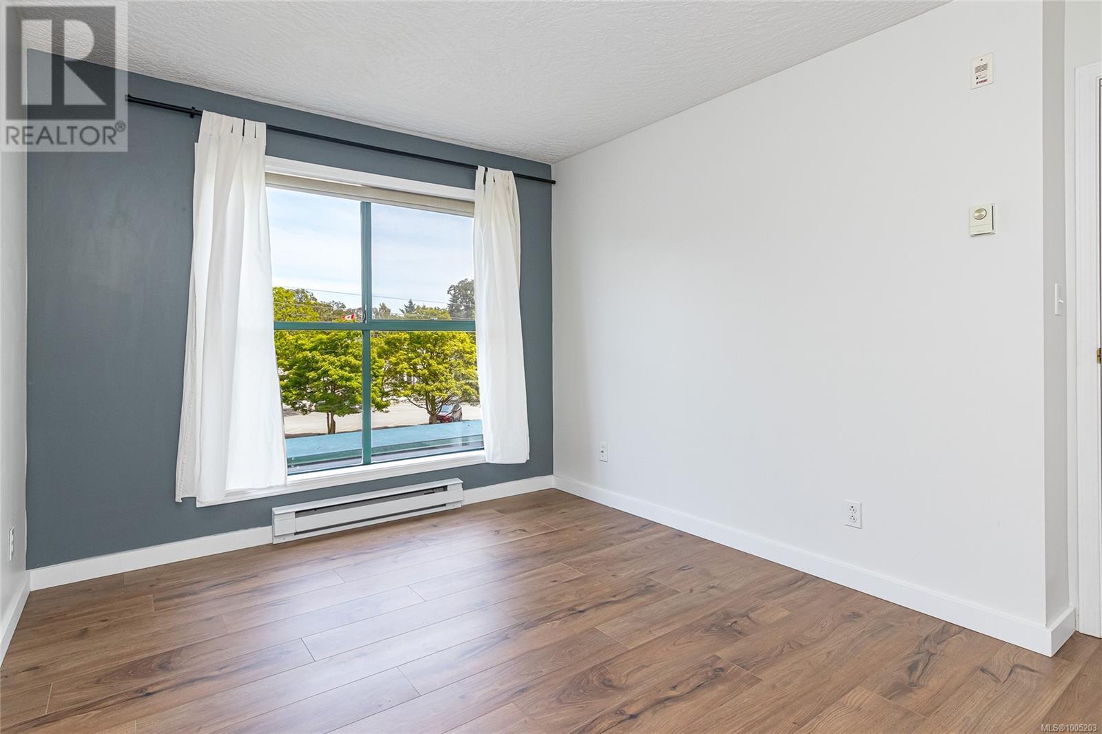#207 3460 QUADRA ST - Image 13
