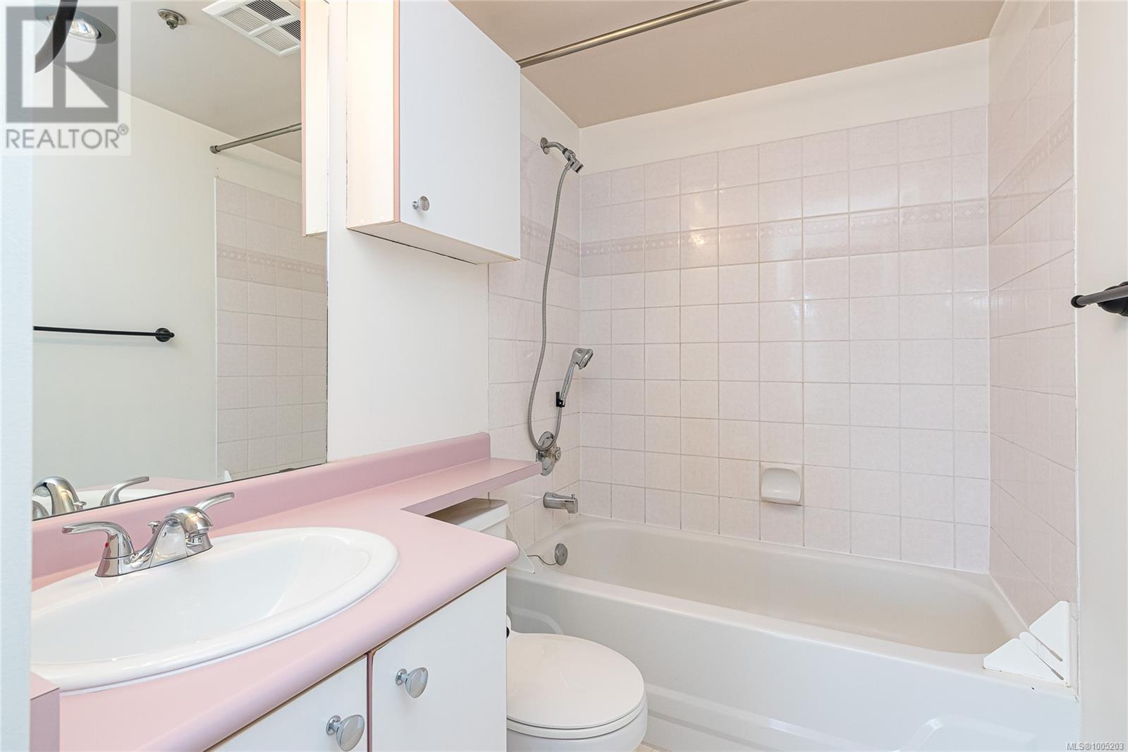 #207 3460 QUADRA ST - Image 15
