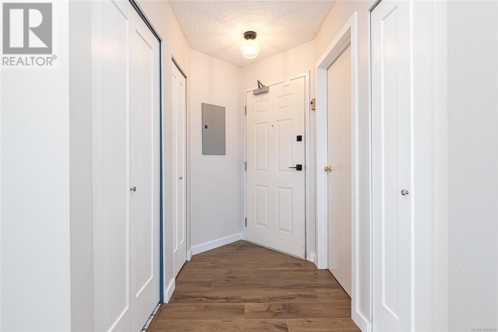 #207 3460 QUADRA ST - Image 6