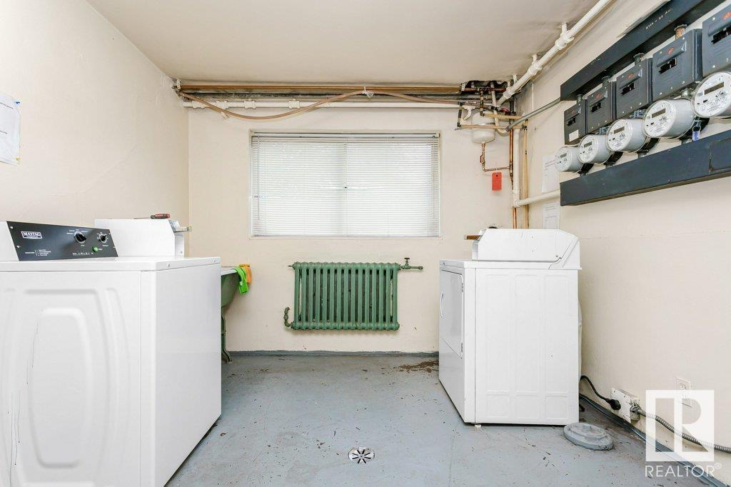 Photo 8 of 8710 82 Av Nw, Edmonton AB