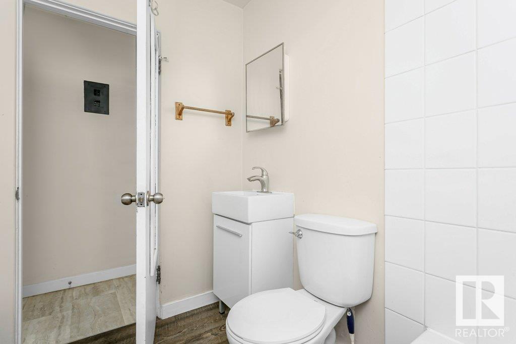 Photo 58 of 8710 82 Av Nw, Edmonton AB