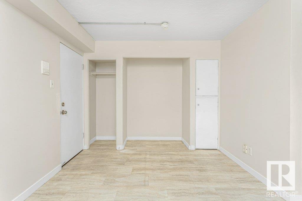 Photo 16 of 8710 82 Av Nw, Edmonton AB