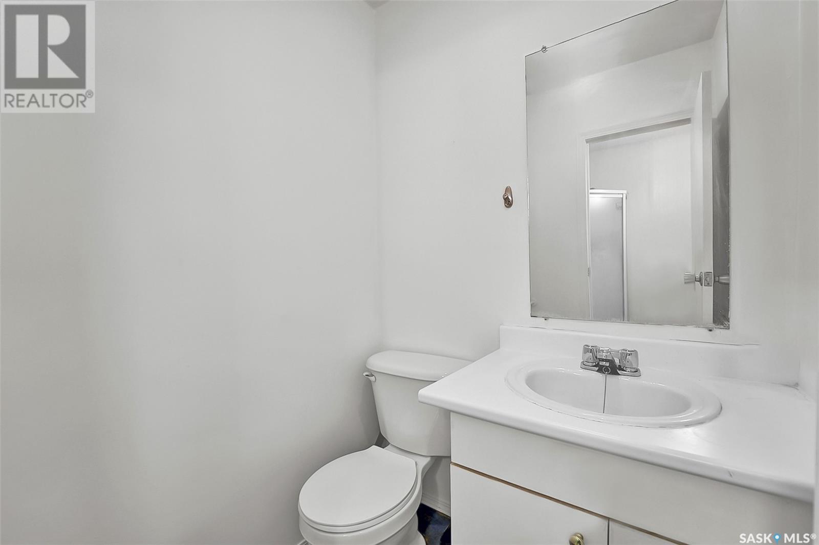 Photo 13 of 315 F Avenue S, Saskatoon SK