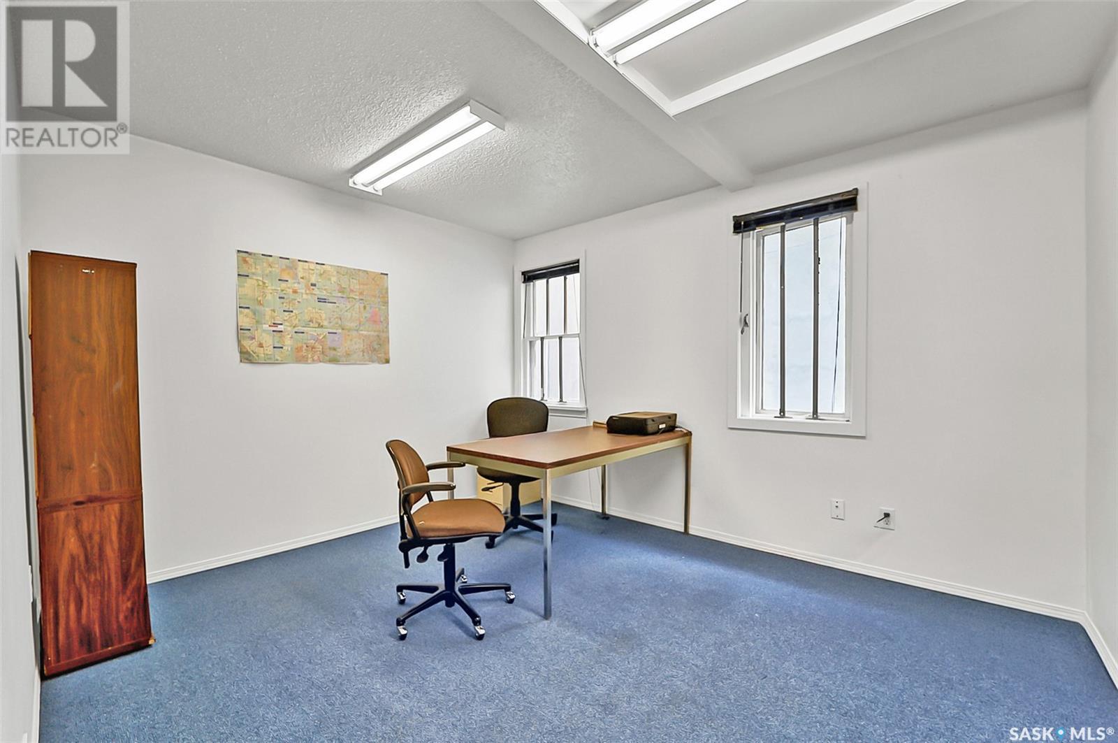 Photo 5 of 315 F Avenue S, Saskatoon SK