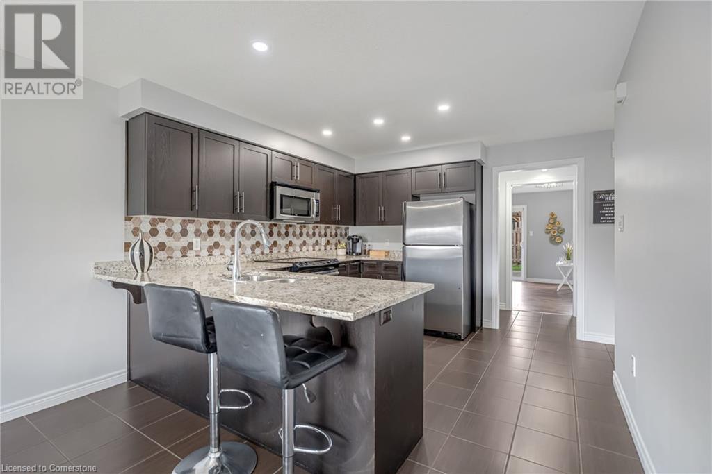 Photo 14 of 19 Oakes Crescent, Guelph ON
