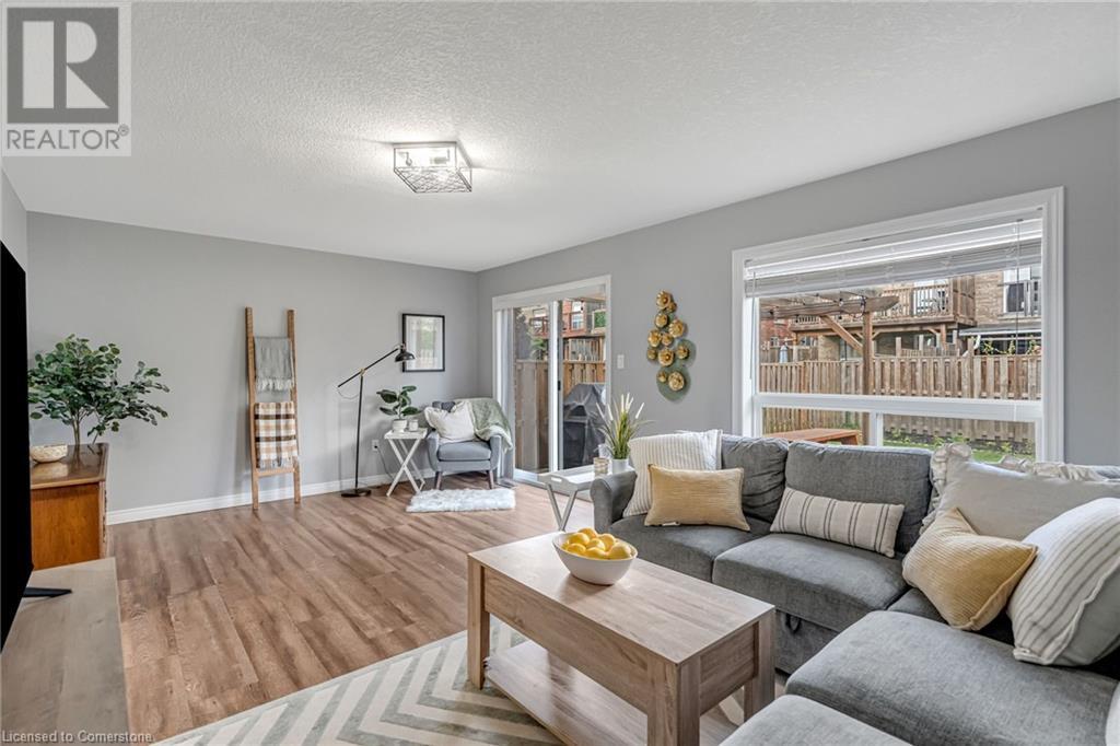 Photo 28 of 19 Oakes Crescent, Guelph ON