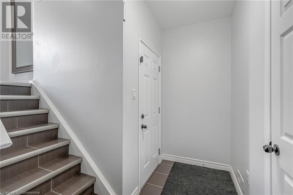 Photo 41 of 19 Oakes Crescent, Guelph ON