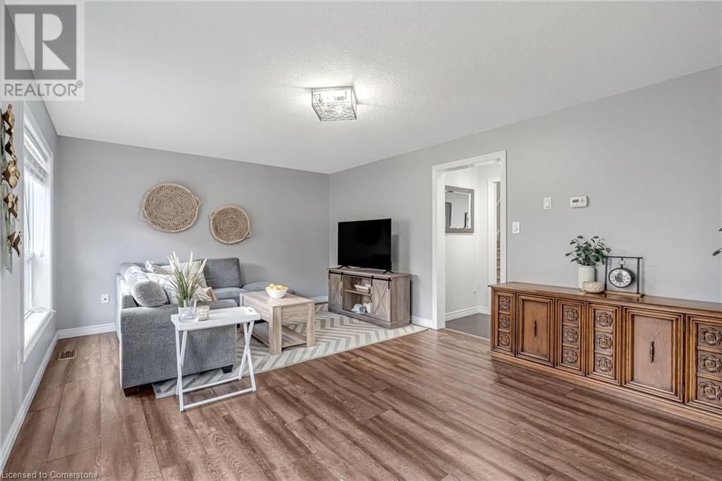 Photo 24 of 19 Oakes Crescent, Guelph ON