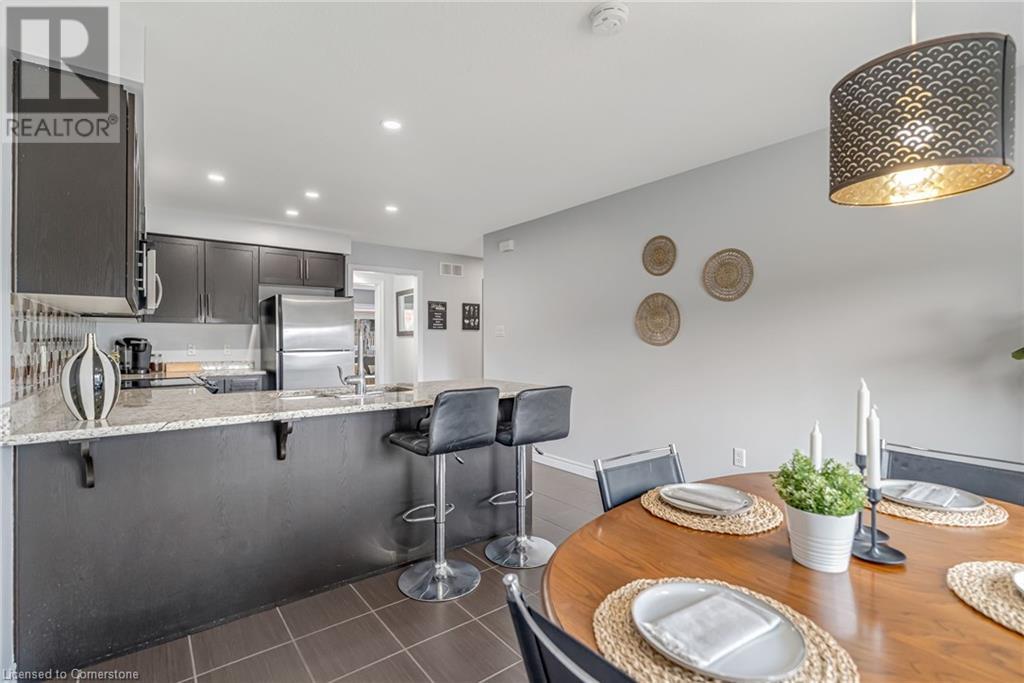 Photo 16 of 19 Oakes Crescent, Guelph ON