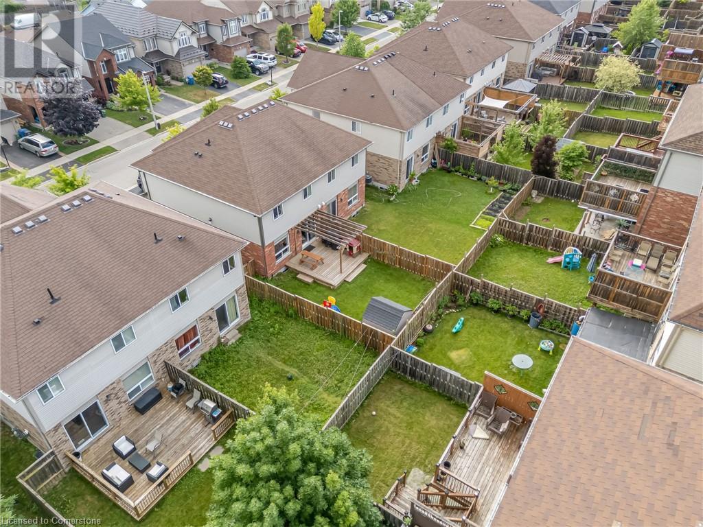 Photo 4 of 19 Oakes Crescent, Guelph ON