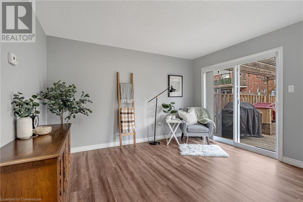 Photo 27 of 19 Oakes Crescent, Guelph ON
