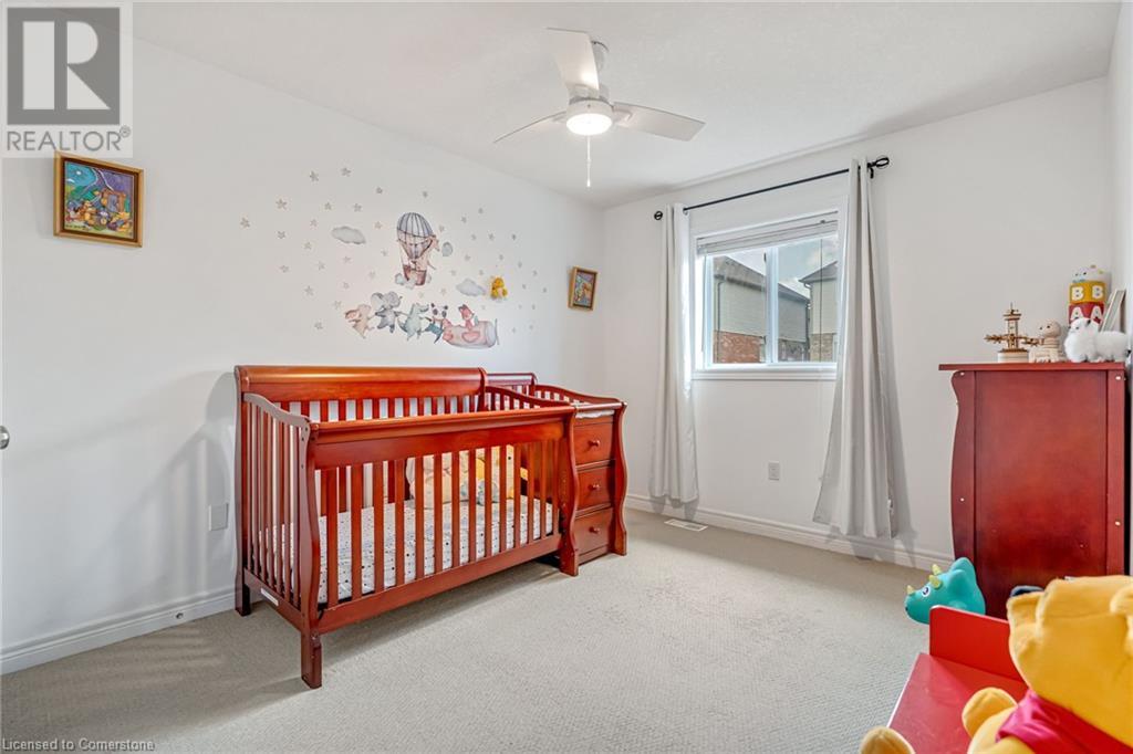 Photo 33 of 19 Oakes Crescent, Guelph ON
