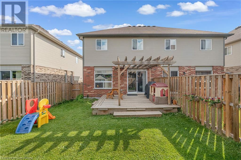 Photo 47 of 19 Oakes Crescent, Guelph ON