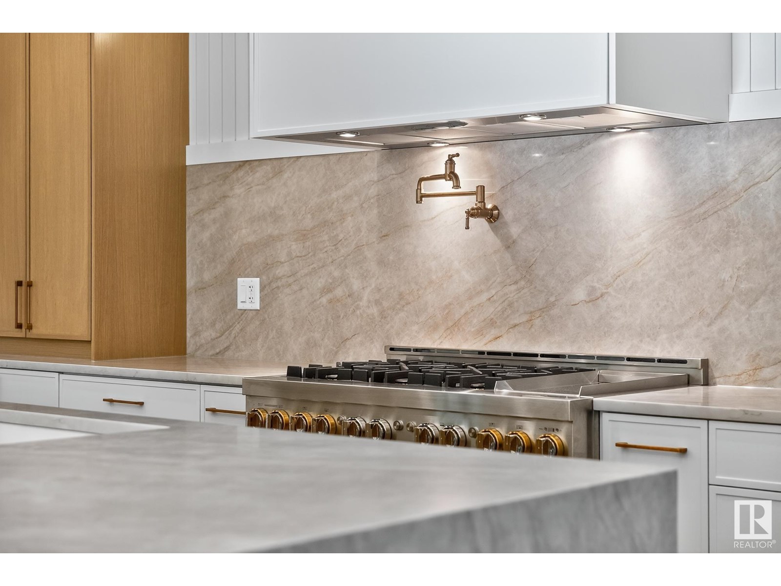 Photo 18 of 13804 85 Av Nw, Edmonton AB