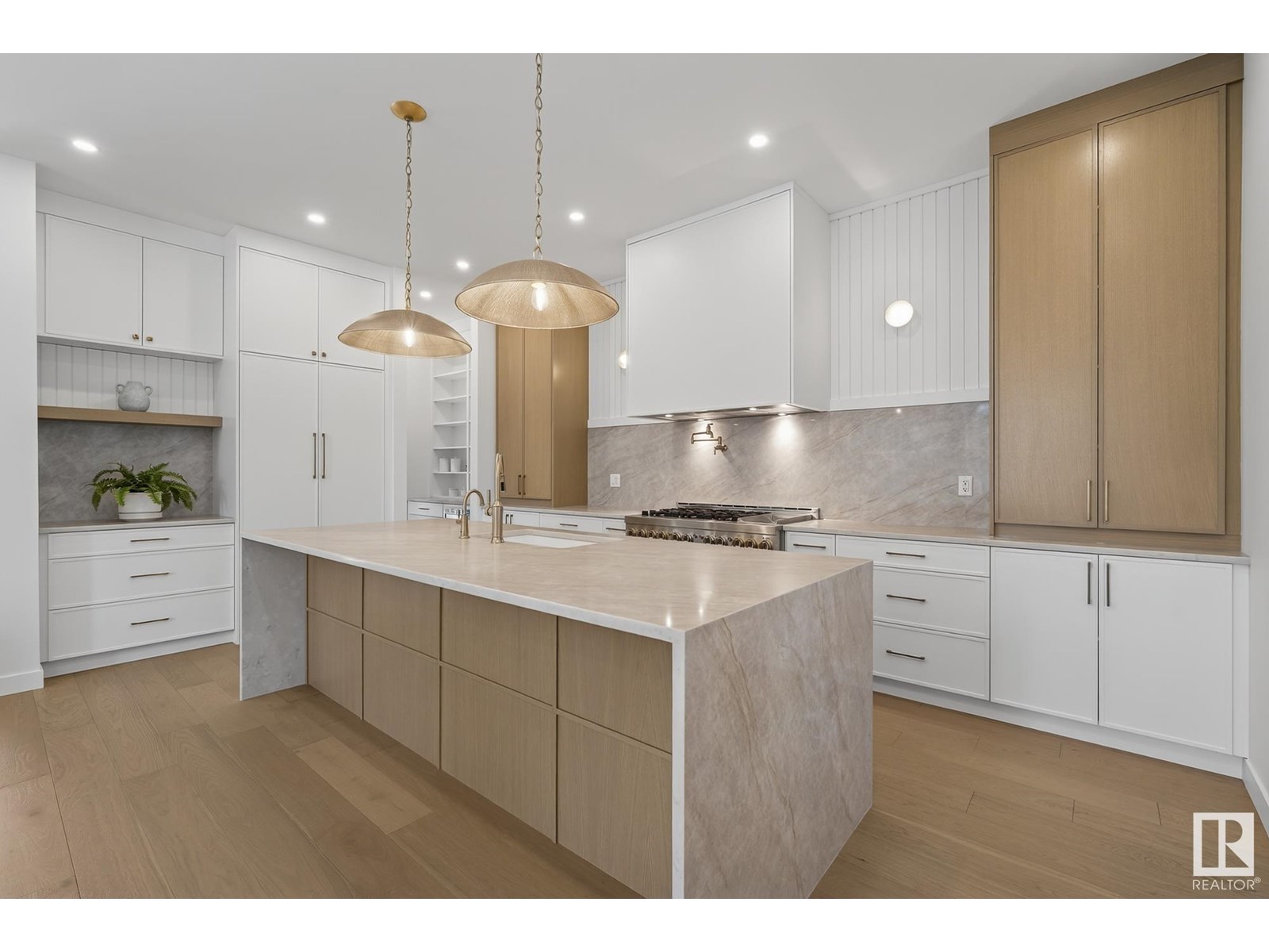 Photo 13 of 13804 85 Av Nw, Edmonton AB