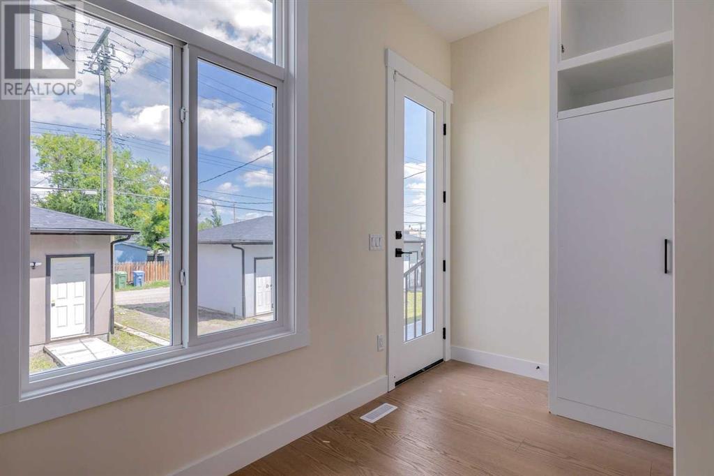Single Family House for Sale in  Bowness Road NW Bowness Calgary 