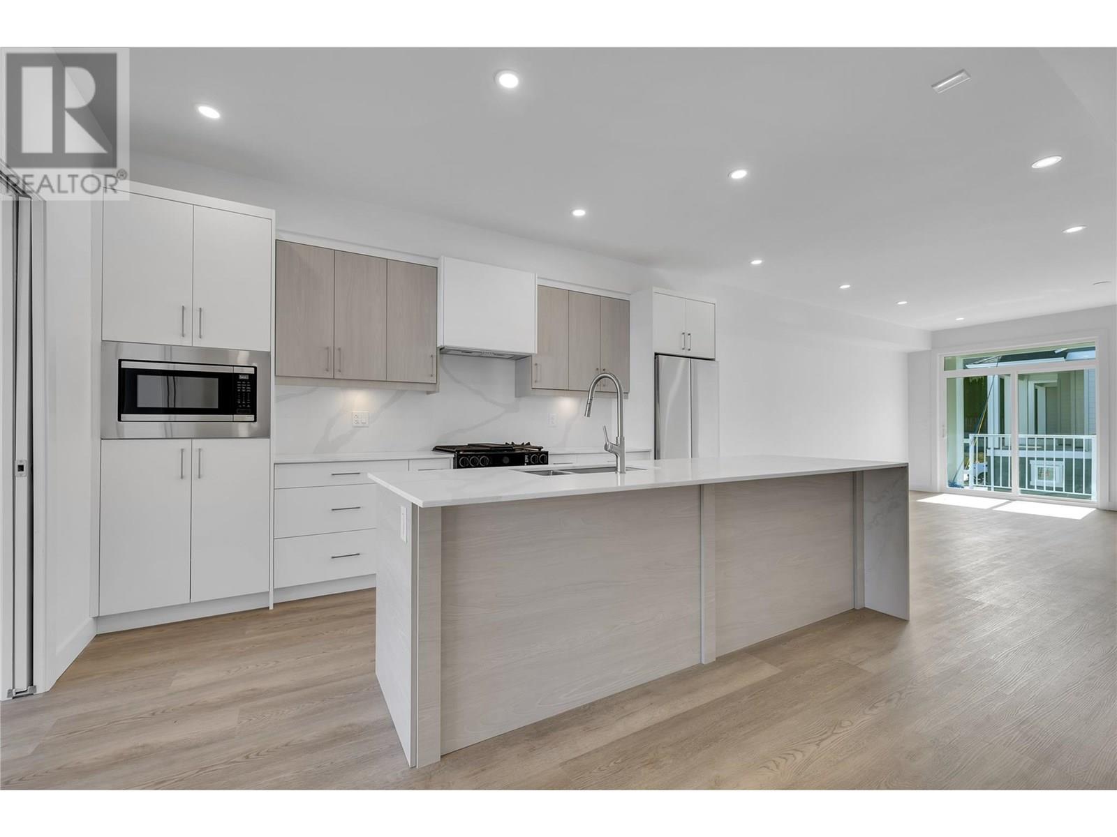 Photo 10 of 5300 Main Street Unit 118, Kelowna BC