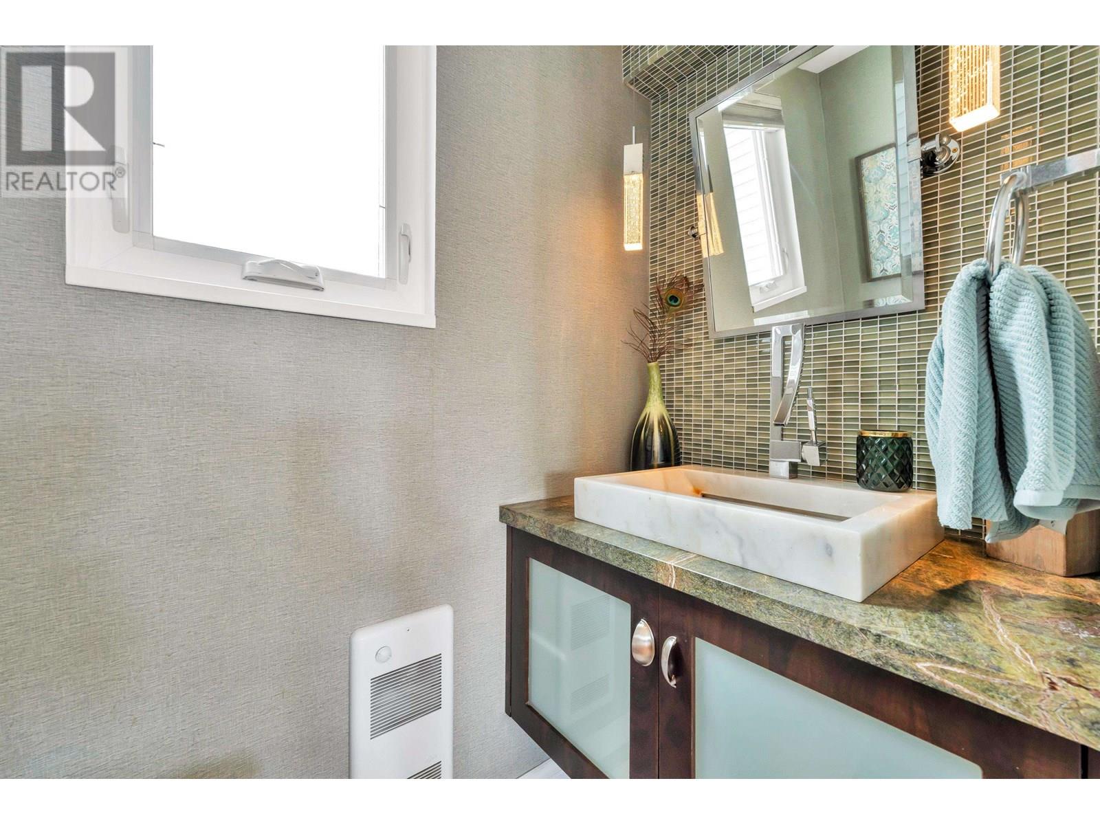 #16-3473 RIVER Road West, Delta