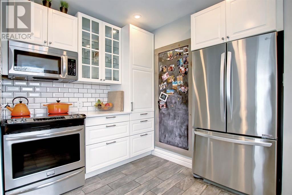 Single Family House 3 Level for Sale in   Street SW Upper Mount Royal Calgary 